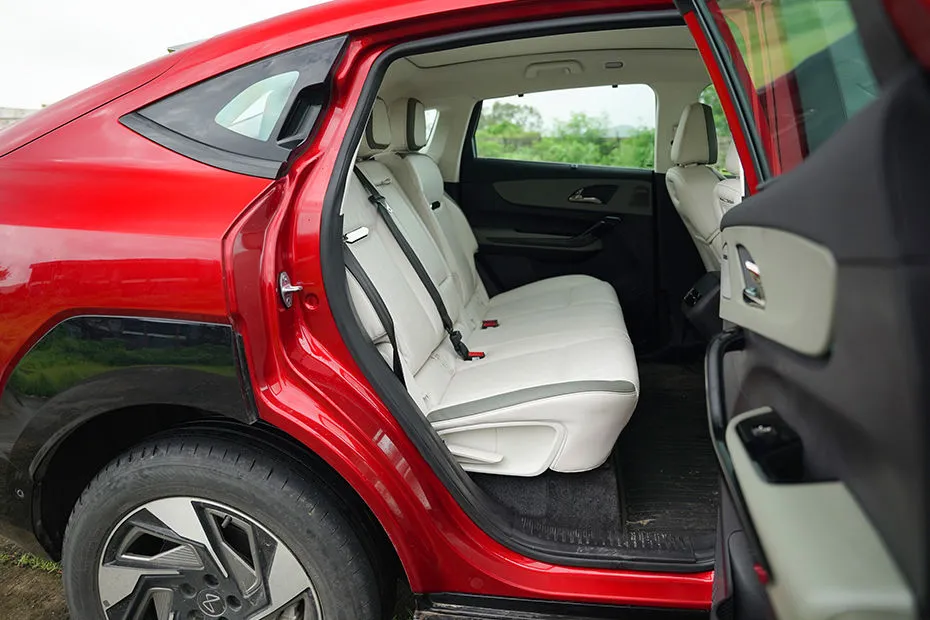 XEV 9e rear seats