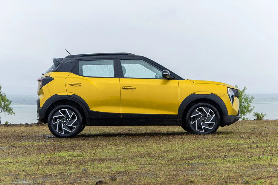 XUV 3XO, side profile