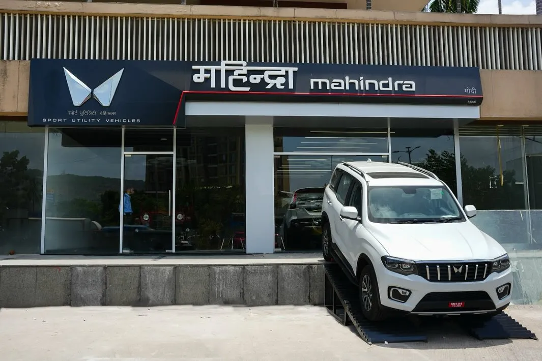 Modi Mahindra - Airoli Showroom Showroom in Navi Mumbai